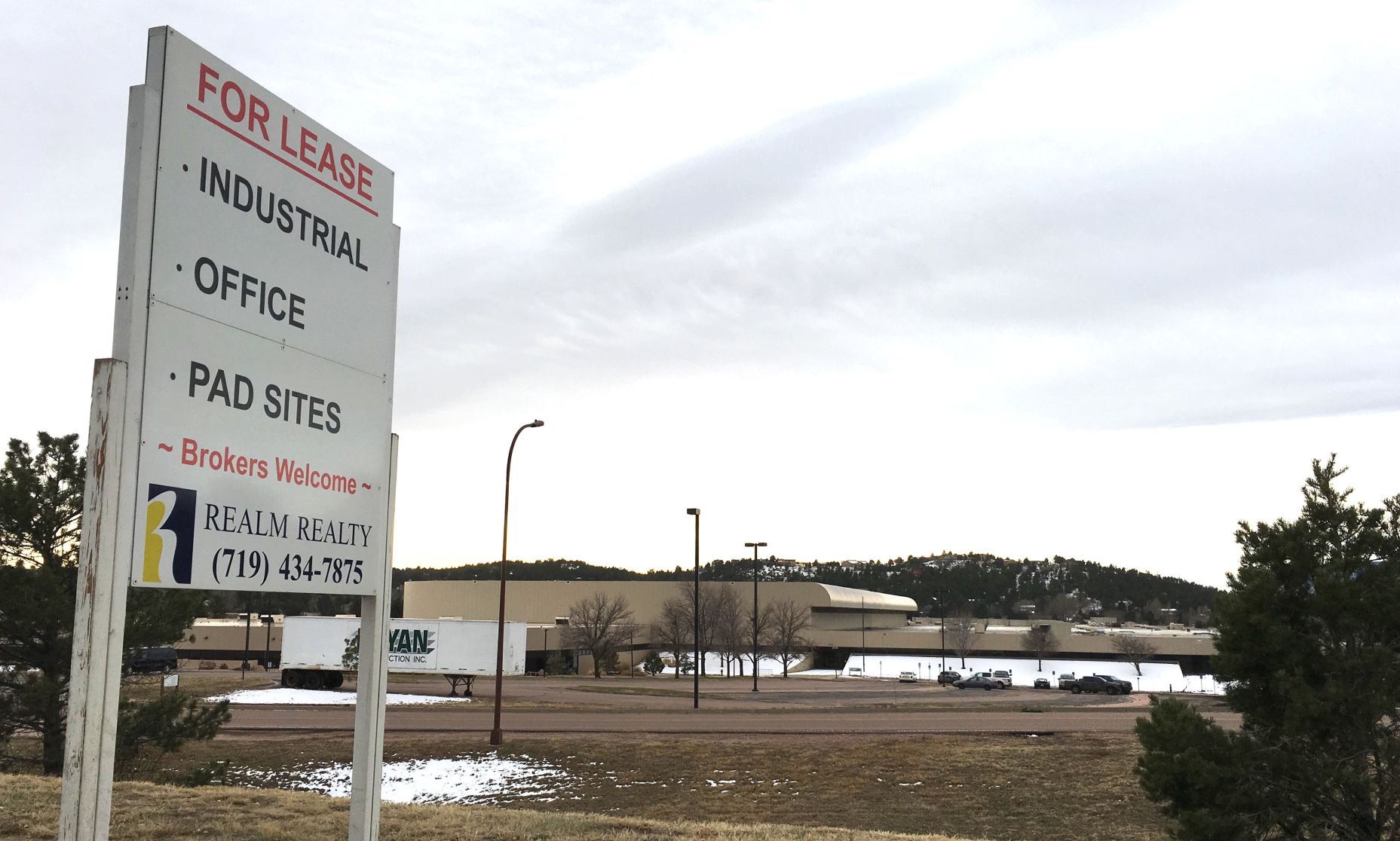 CREST AT WOODMEN PHOTO 2